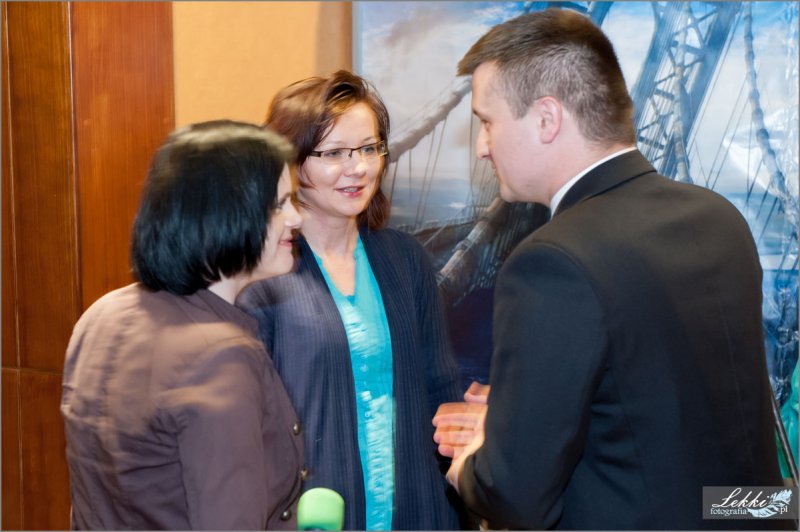 Co ukrywa kobieca torebka?