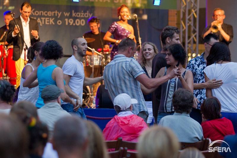 Namiętna salsa przed Sferą