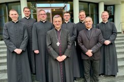 Diecezja czeka na nowych księży. Przed święceniami rozmawiali z biskupem - foto